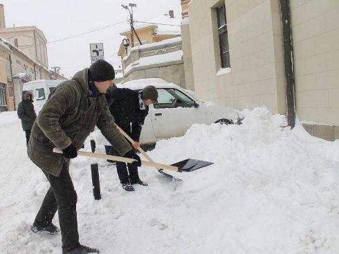 vranje, cinovnici ciste sneg