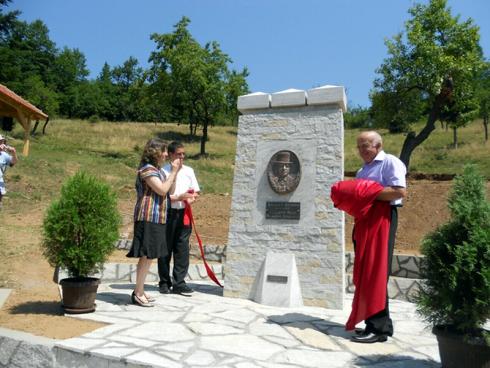 Cvetkovic otkrivanje spomen obeležja