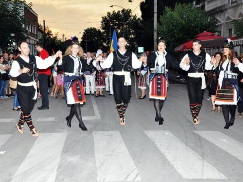 Folklor-Bela-Palanka.jpg