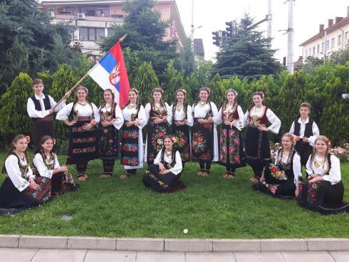 Članovi folklornog društva "Teodora"