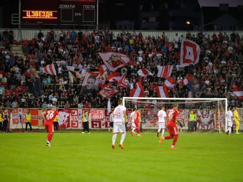 Južne vesti - Igrači i navijači FK Radnički Niš posle pobede u prvom meču  prvog kola kvalifikacija za Ligu Evrope protiv Gzira United F.C. (4:0) na  stadionu Čair.