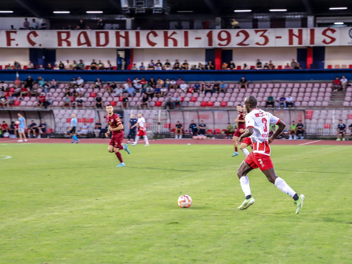 FK Radnički Niš - ROK ZA PRIJAVU JE 20. AVGUST Fudbalski klub Radnički je  jedan od najpoznatijih brendova Niša i juga Srbije. Ukoliko ste mladi,  ambiciozni i imate želju za usavršavanjem, pozivamo