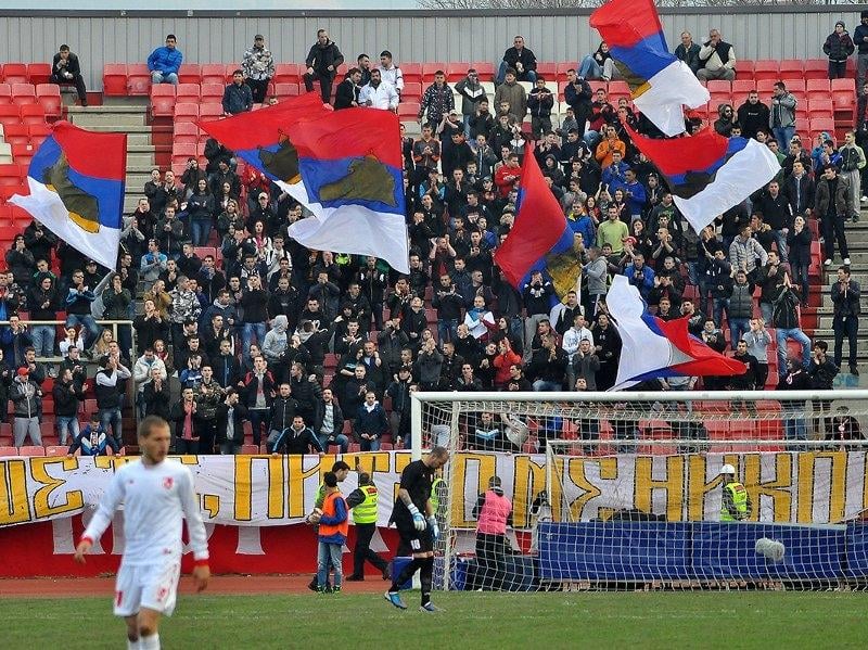 Južne vesti - Igrači i navijači FK Radnički Niš posle pobede u prvom meču  prvog kola kvalifikacija za Ligu Evrope protiv Gzira United F.C. (4:0) na  stadionu Čair.