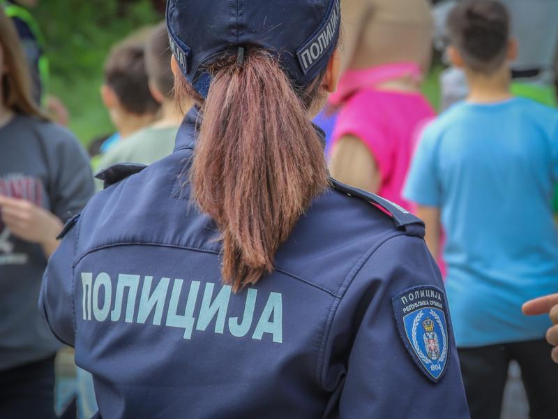 Policija policajka KOSTA24