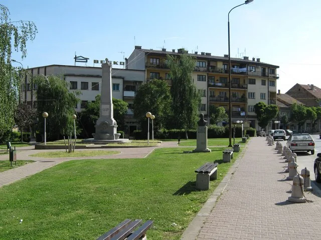 Vlasotince park centar mala 1