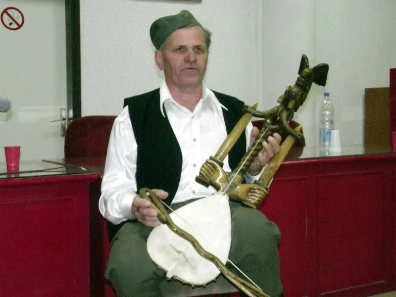 GUSLARSKO VECE