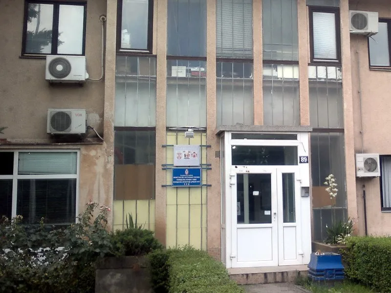 opstina crveni krst zgrada