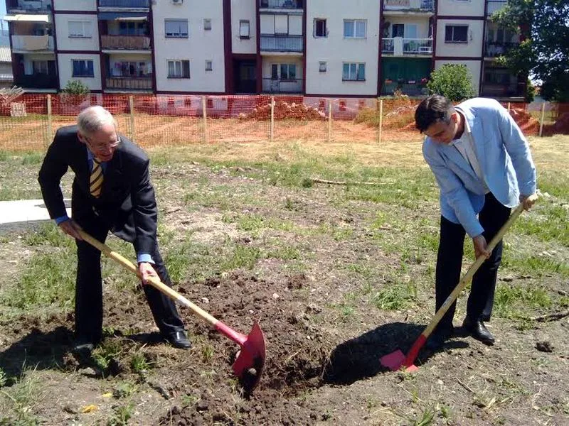kirbi i vasic polazu kamen temeljac