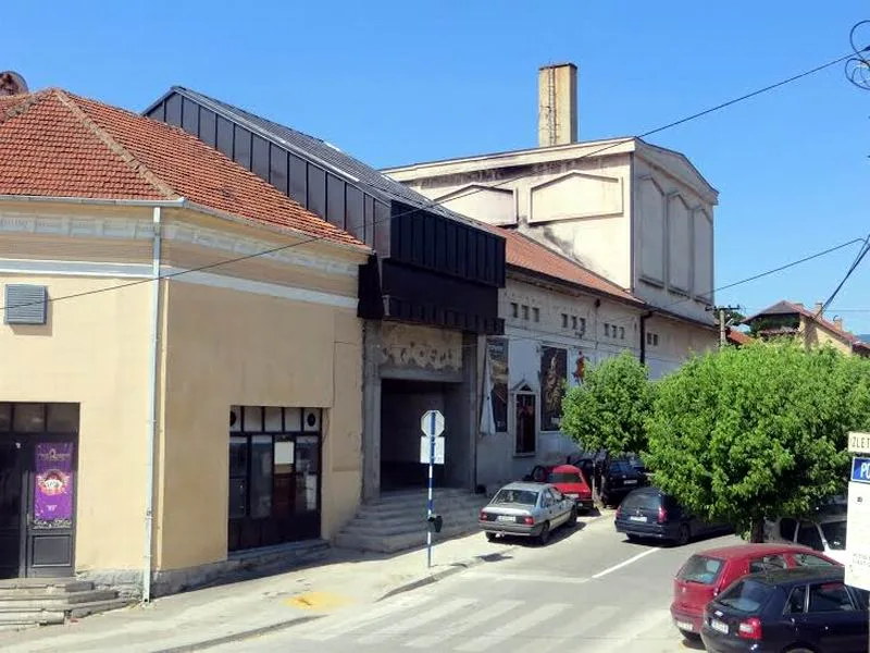 5 meseci nije bilo radova na obnovi pozorista