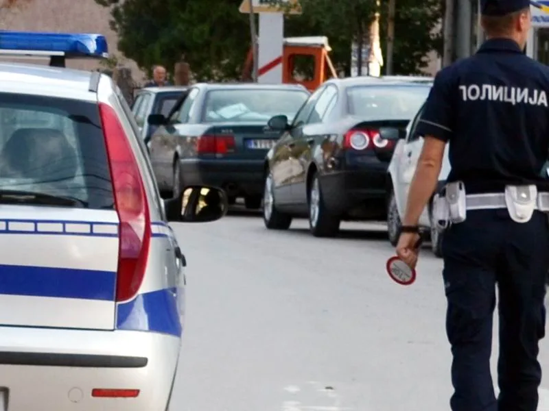 Policija ilustracija Kosta