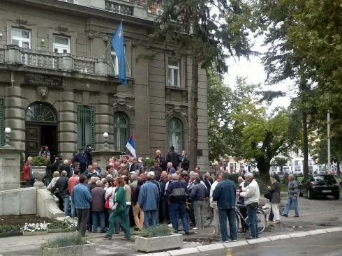 490x370 radnici gradska kuca