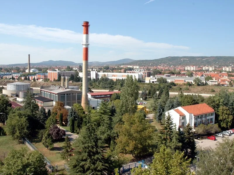 800x600 toplana pticija