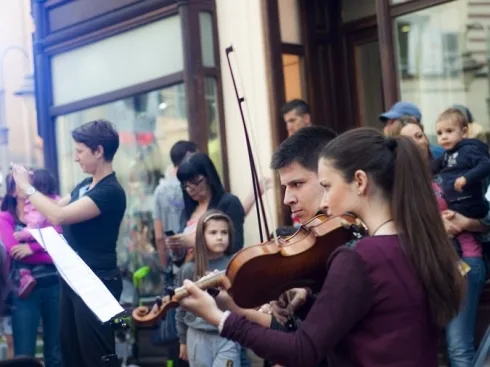490x370 praznik muzike foto v keser