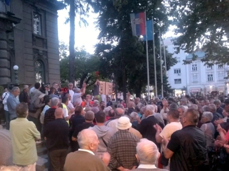 800x600 490x370 800x600 protest5