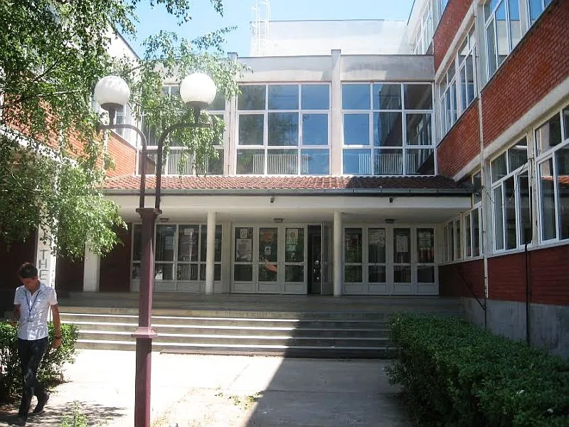 tehnicka skola vladicin han foto i m
