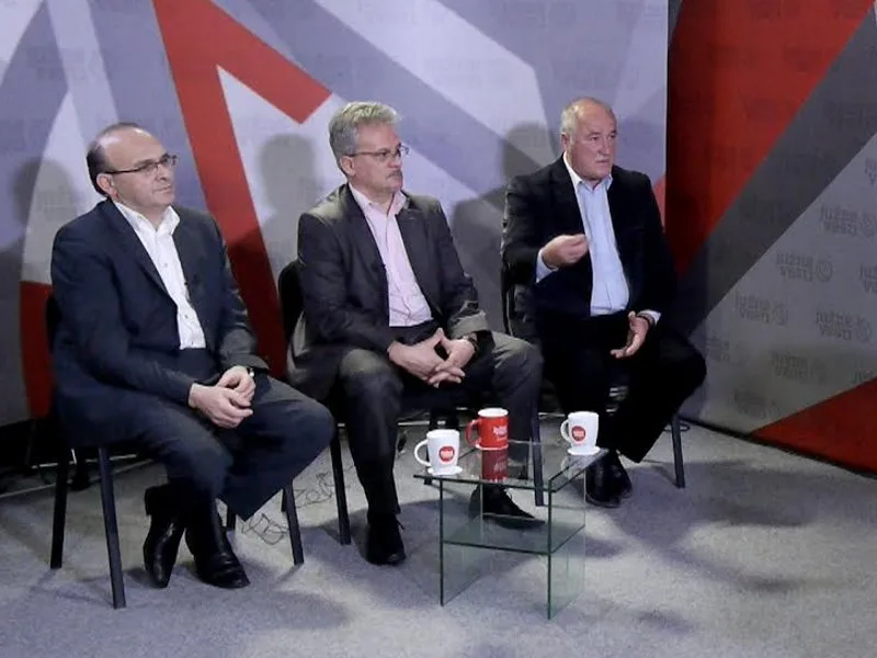 Debata naslovna