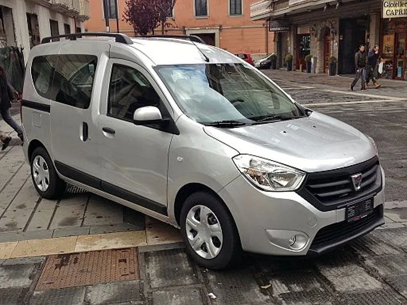 2012 Dacia Dokker foto wikimedia corvettec6r