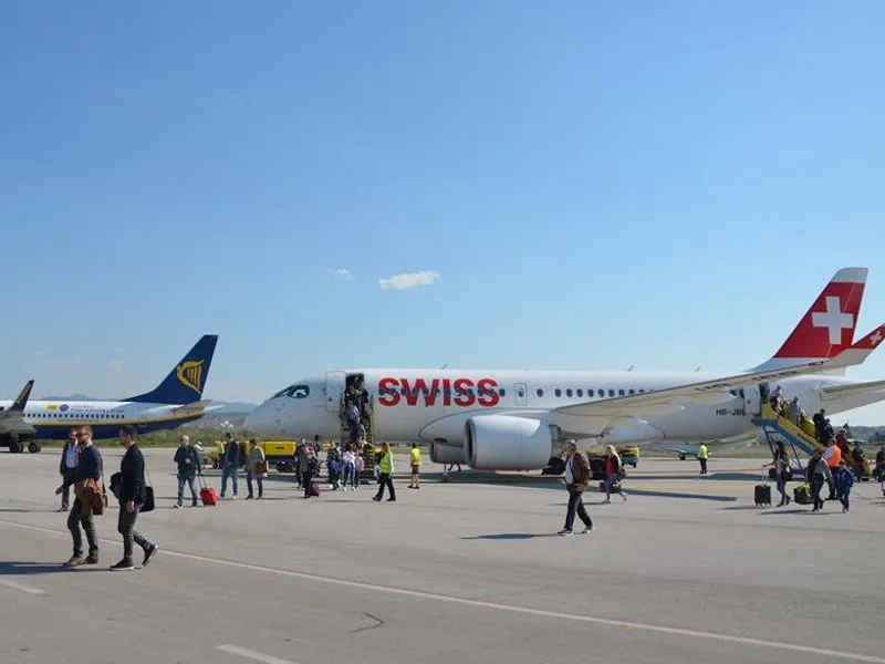 Prvi let Swiss foto Aerodrom Kontantin Veliki Nis