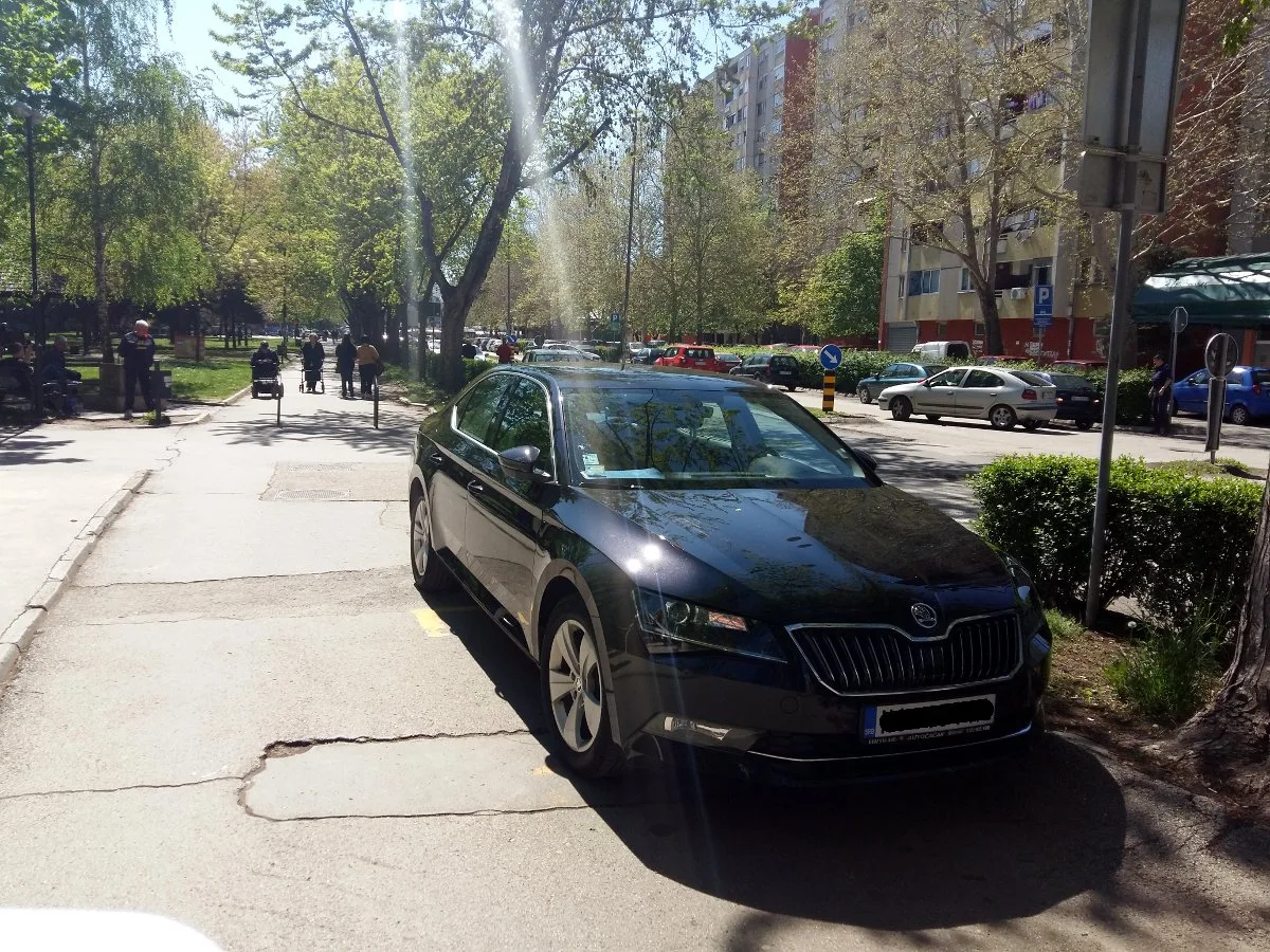 koda superb medijana foto jv