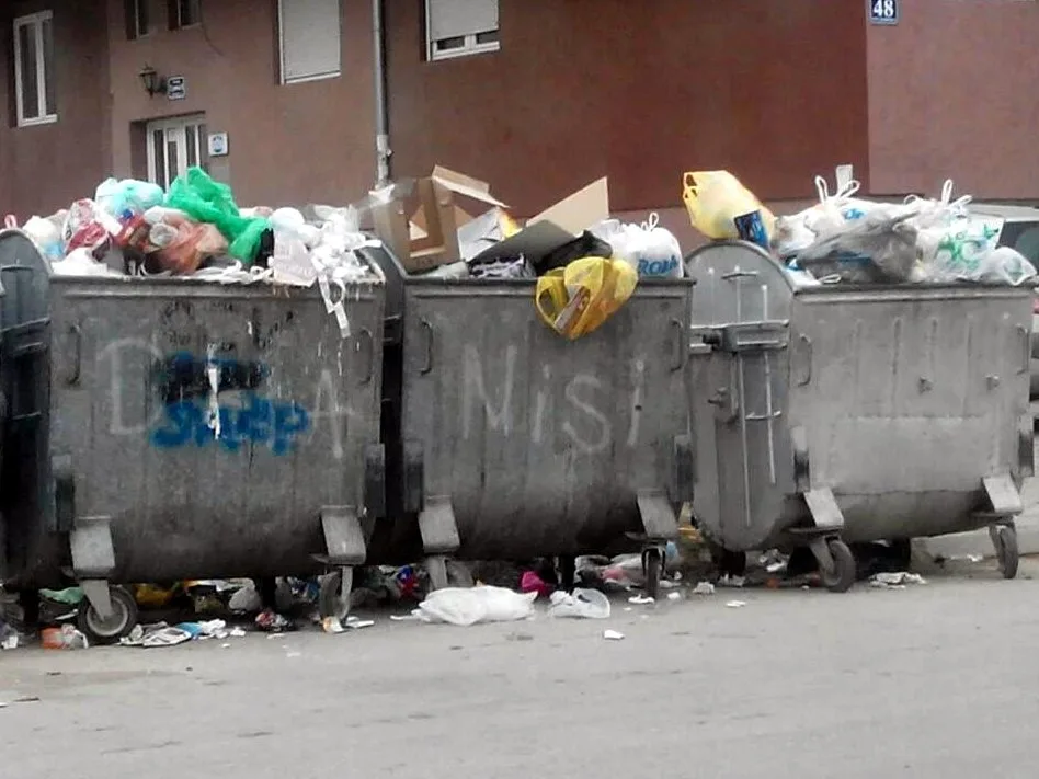 kontejneri za naslovnu foto NN