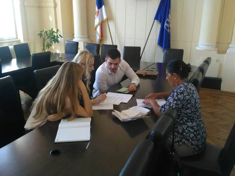 mobilna pravna klinika foto mobilnapravnaklinika