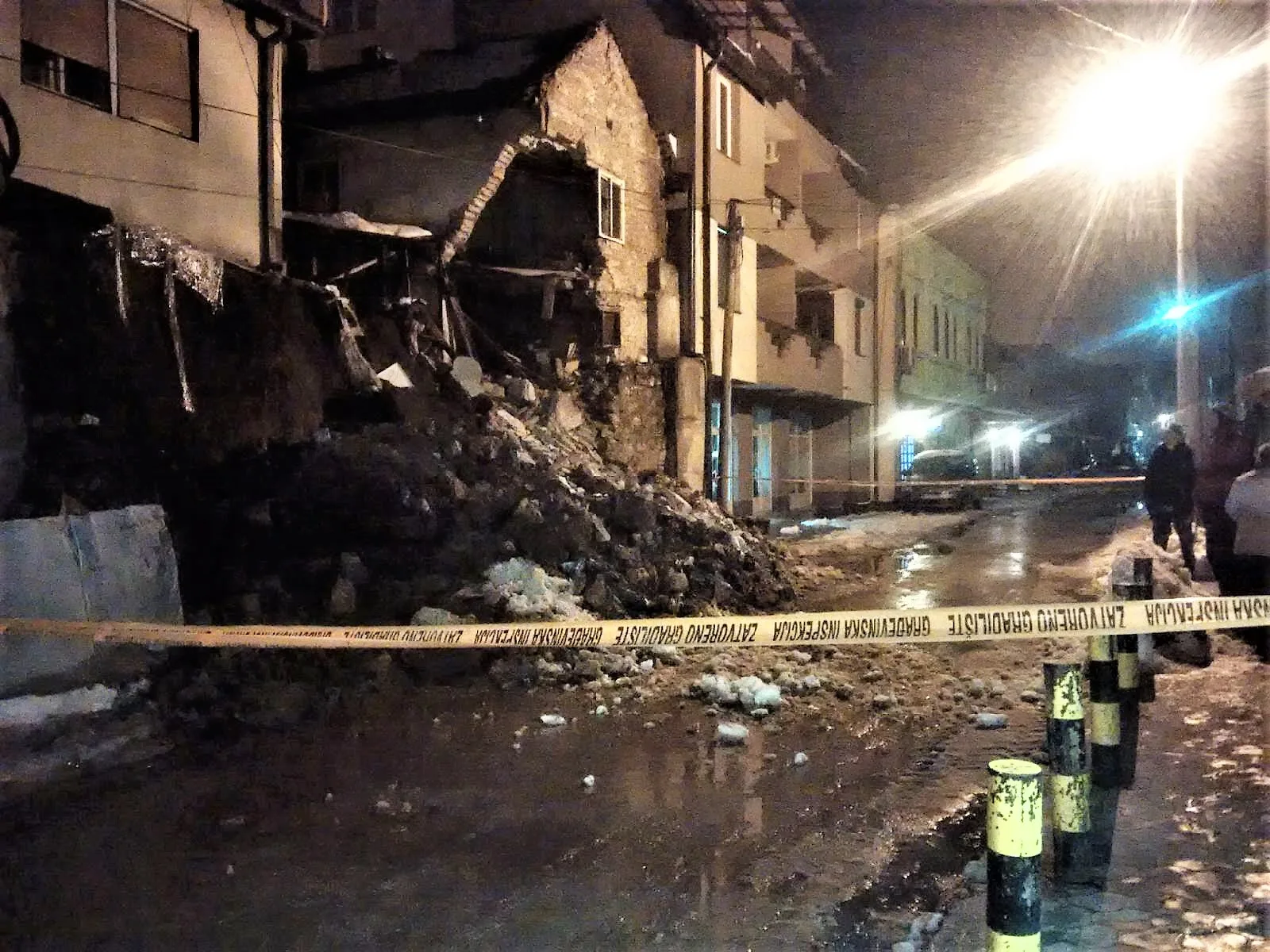 srusena kuca PK foto lj m