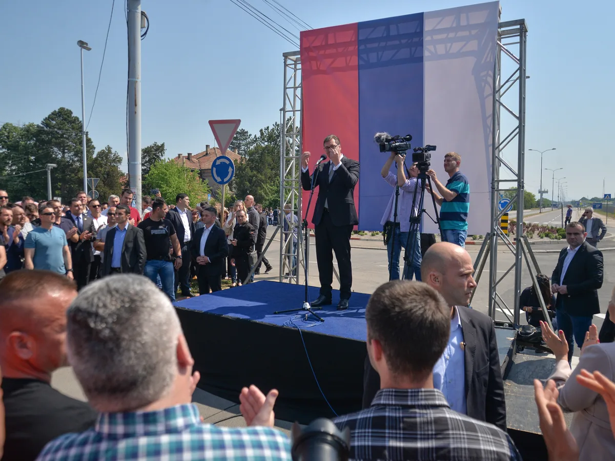 vucic na ulici foto vanja keser