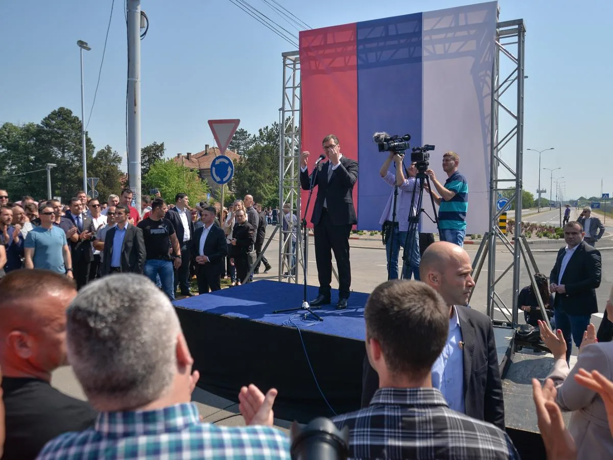 vucic na ulici foto vanja keser