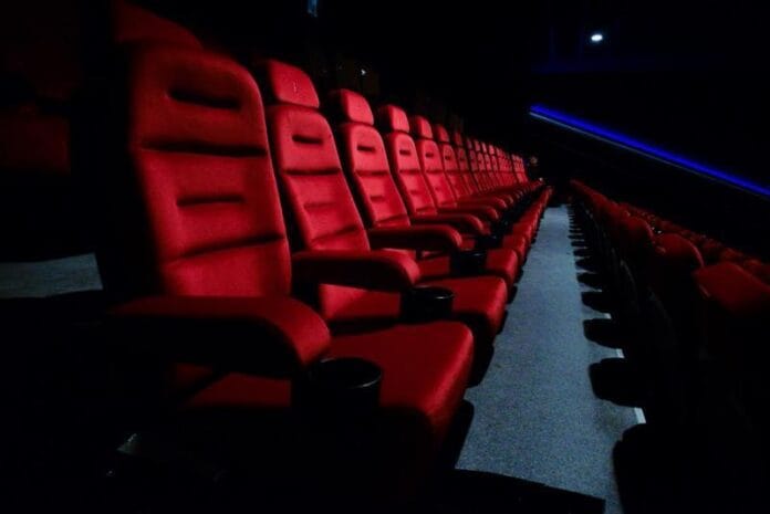 800x600 sedista Cineplexx