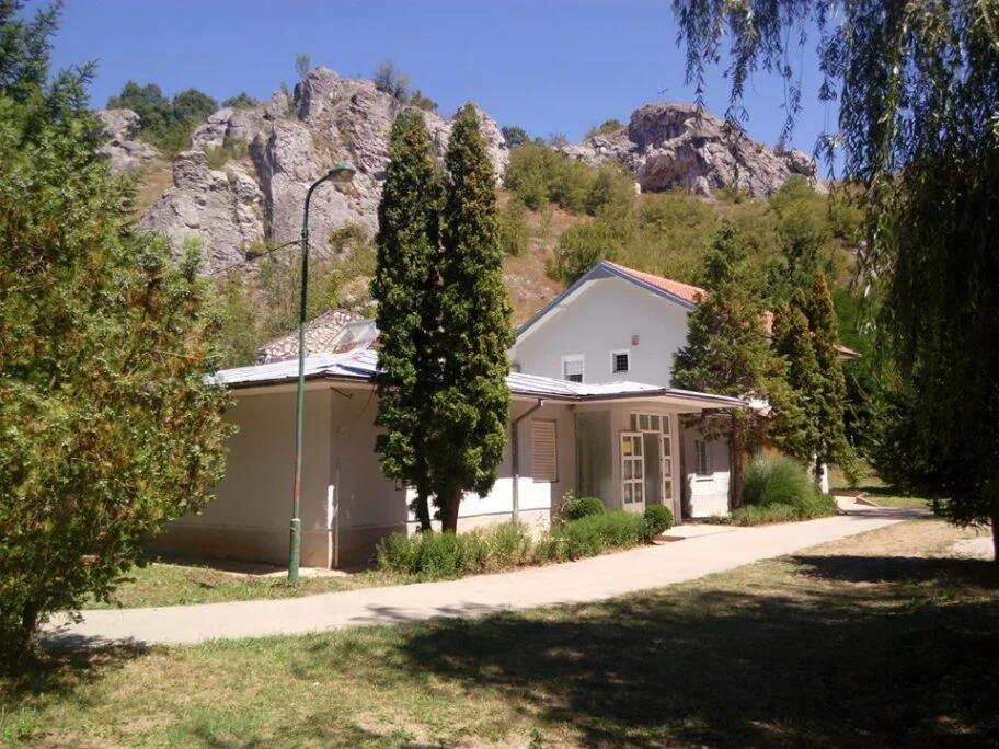 banja topilo foto g n