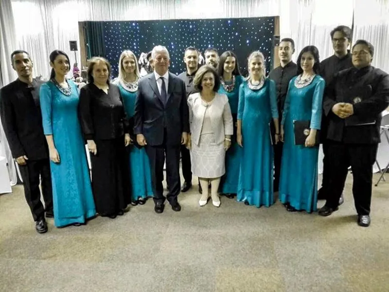 Hor Branko u Egleskoj foto Crkveno pevacka druzina Branko