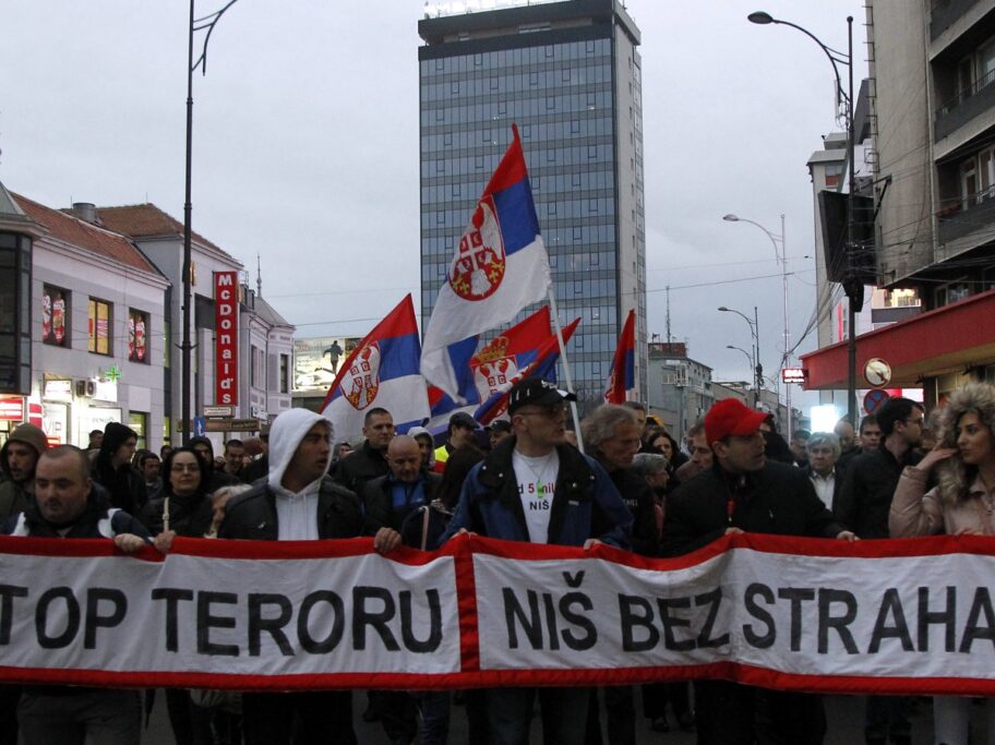 Nis protest foto S Dj