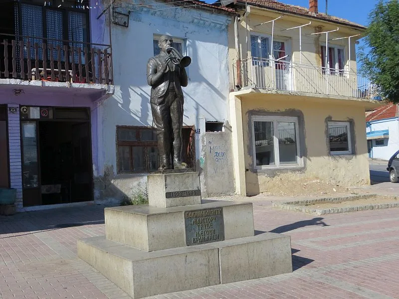 Bakija Bakic spomenik Vranje foto I M