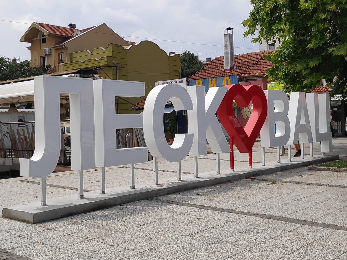 Leskovac znak foto Bojana Antic