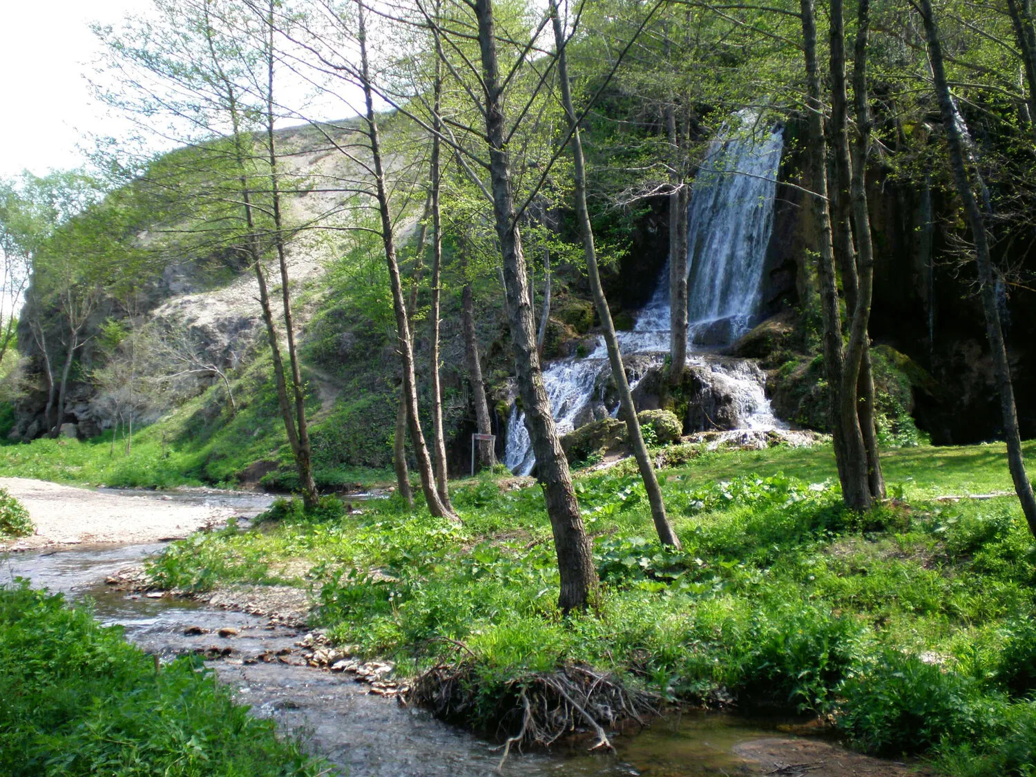 Vodopad Bigar Stara planina foto wikmedia Tyn22300