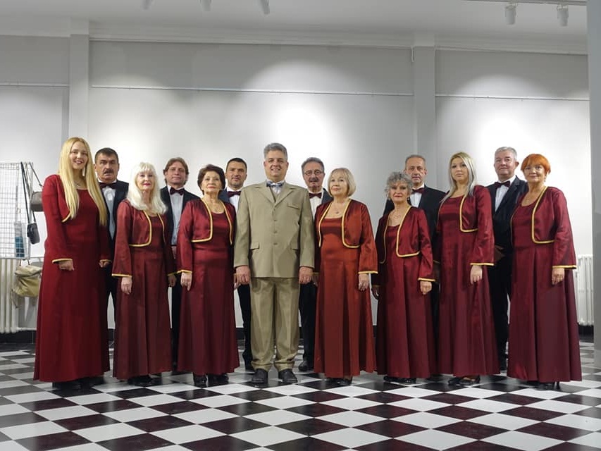 Gradski hor Ruzmarin Leskovac foto Gradski hor Ruzmarin