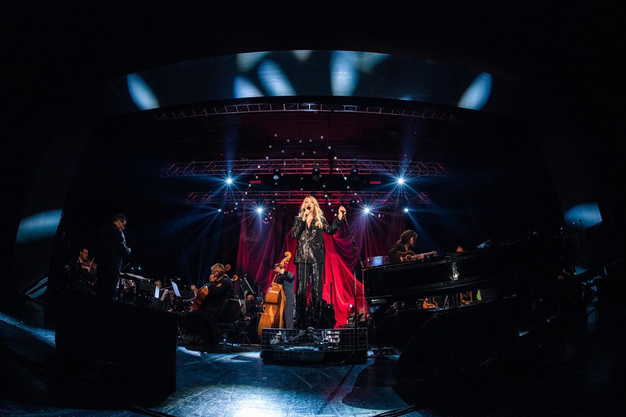 Ana Stanic i simfonicari foto Live production
