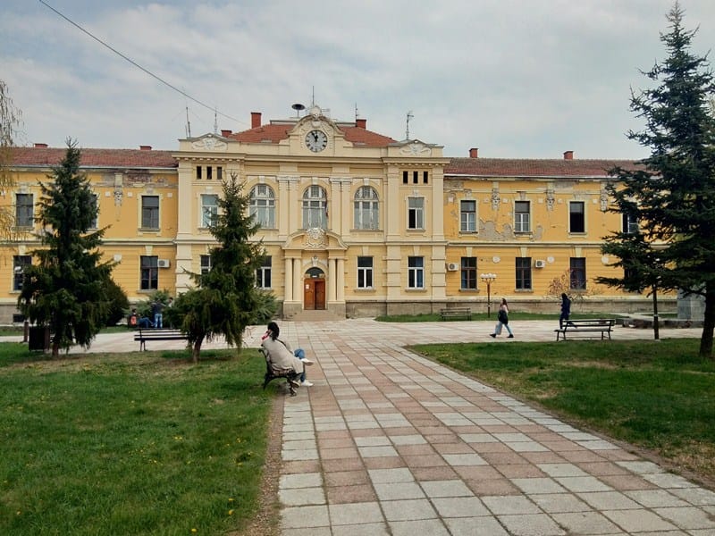 zgrada opstine prokuplje