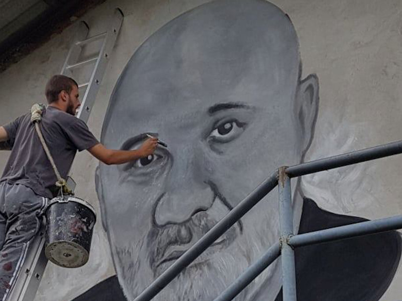 mural sa likom miodraga lazica