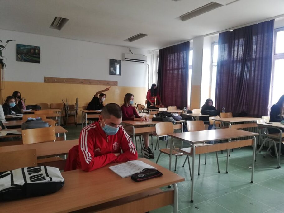 uceici fotoT T