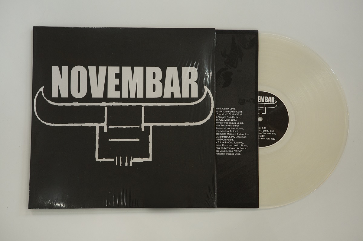 Poslednji album Novembra vinil 1