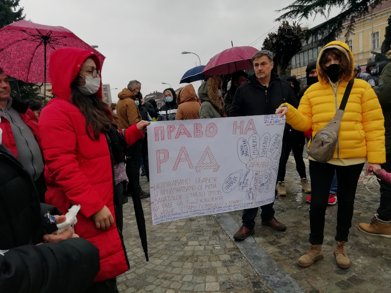 protest naslovna