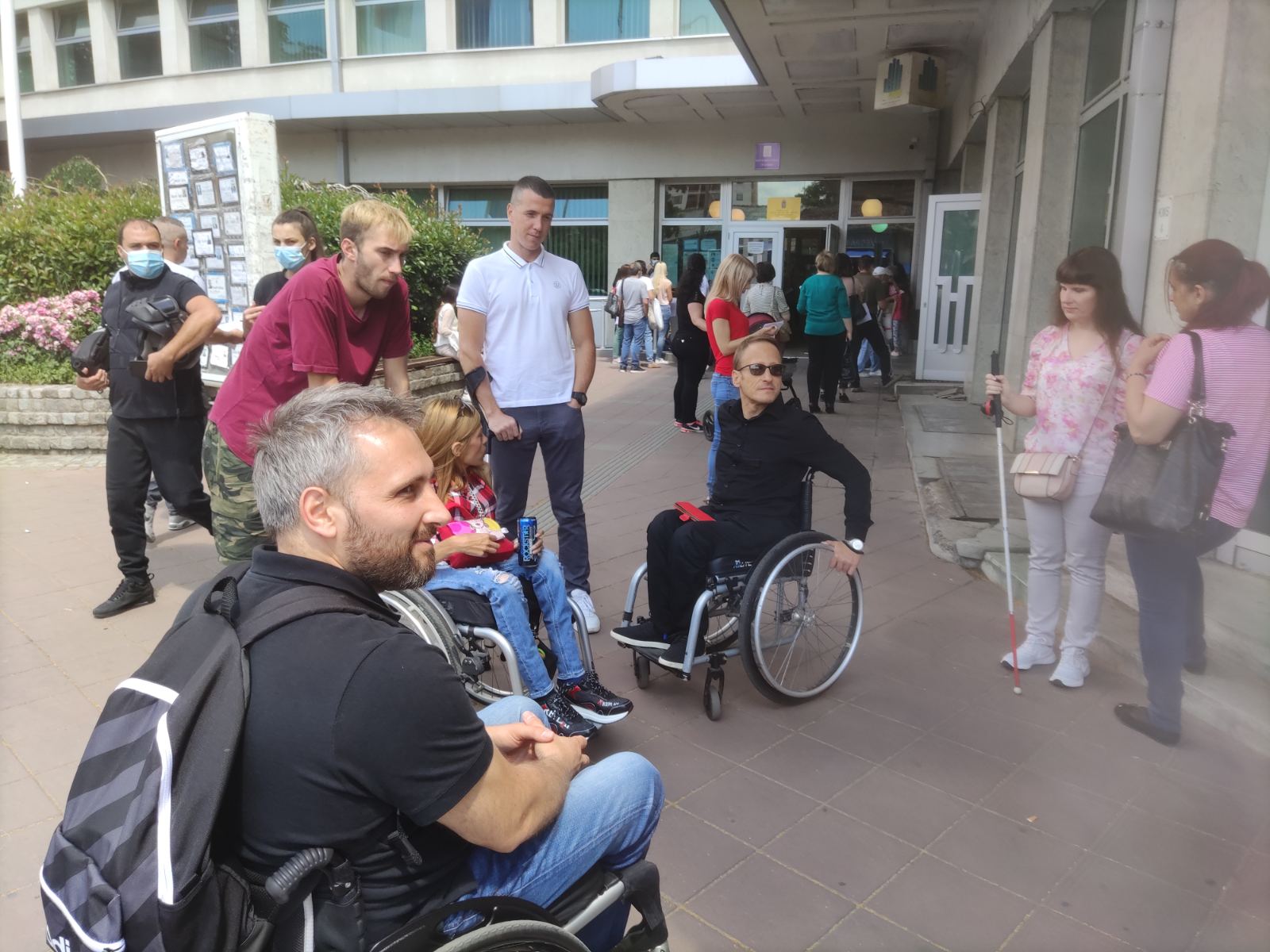 SLIKA 1 invalidi