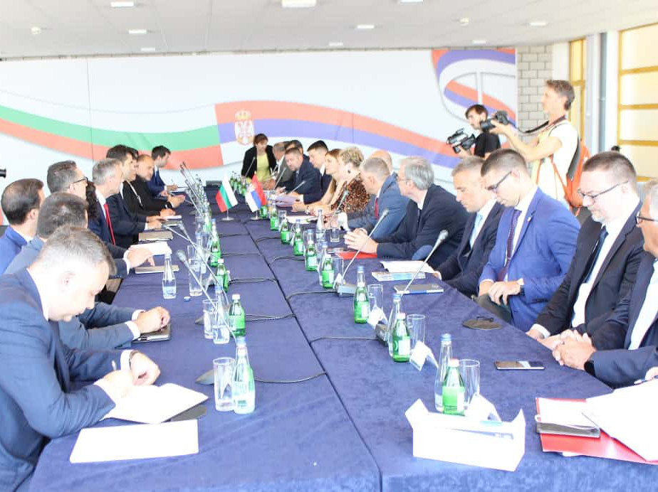sastanak foto ministarstvo