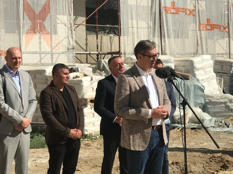 naslovna vucic