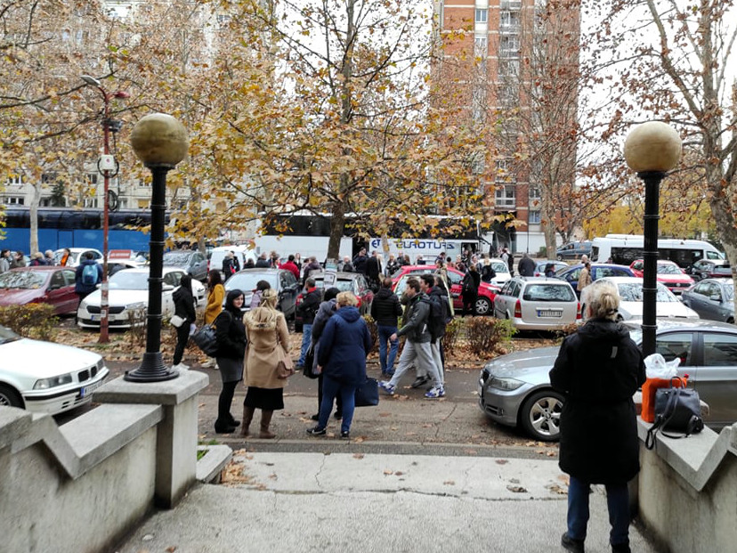 bus bulevar foto T T