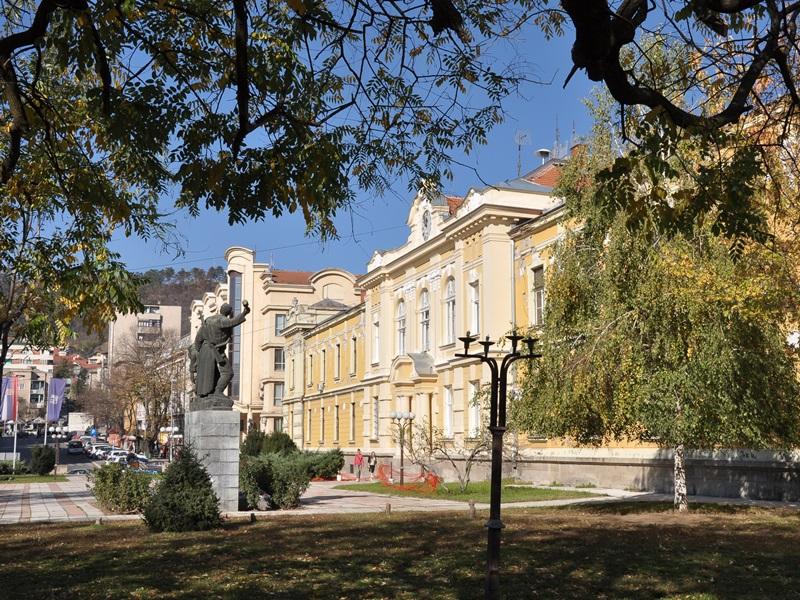 zgrada opstine prokuplje