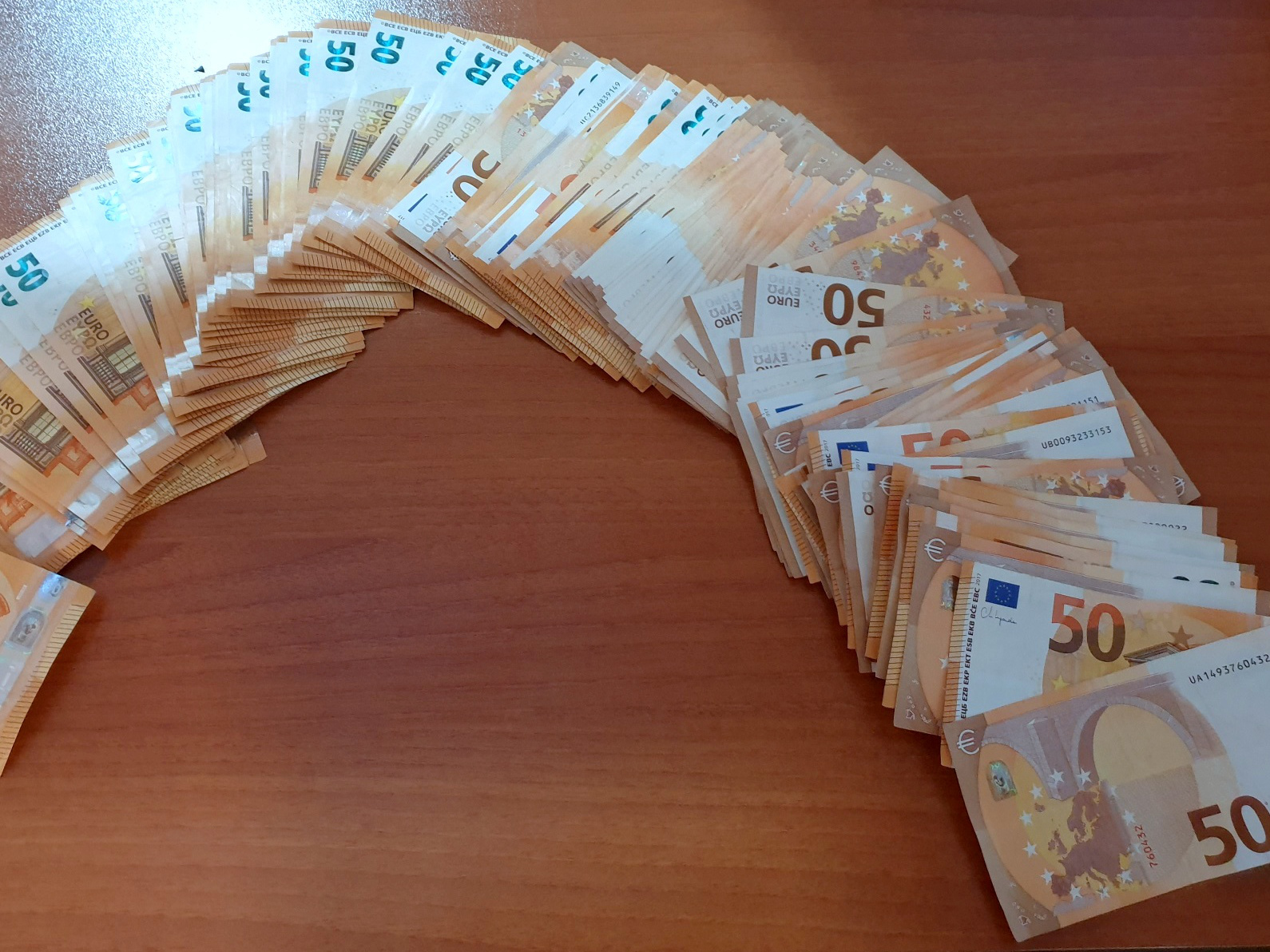 evri foto uprava carina