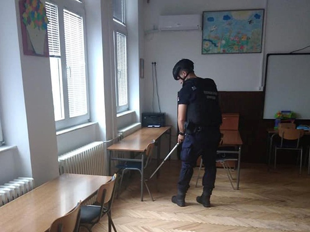 ucionica policija foto a k
