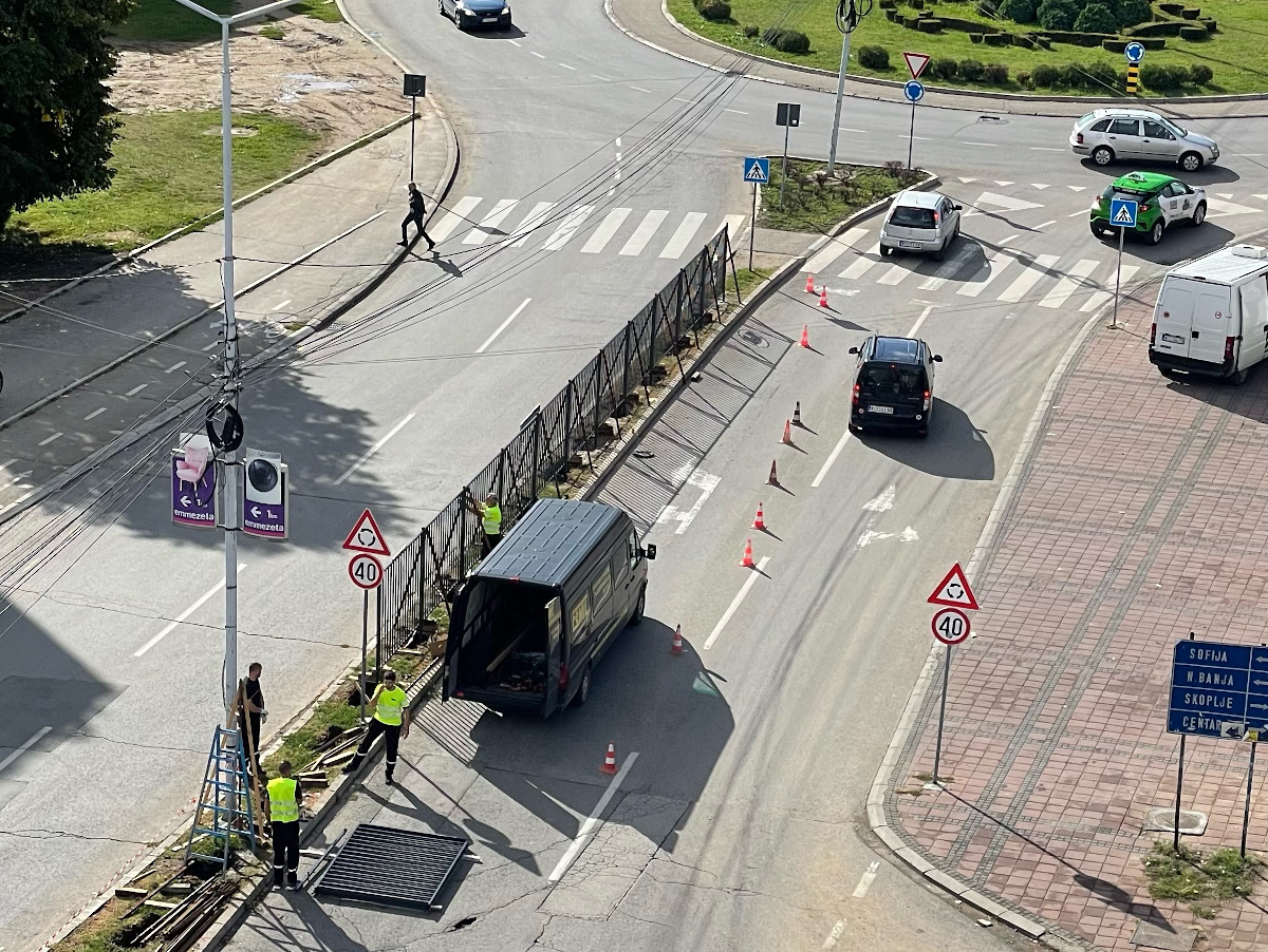 ograda kod pijace 3 trosarina foto sara mitic